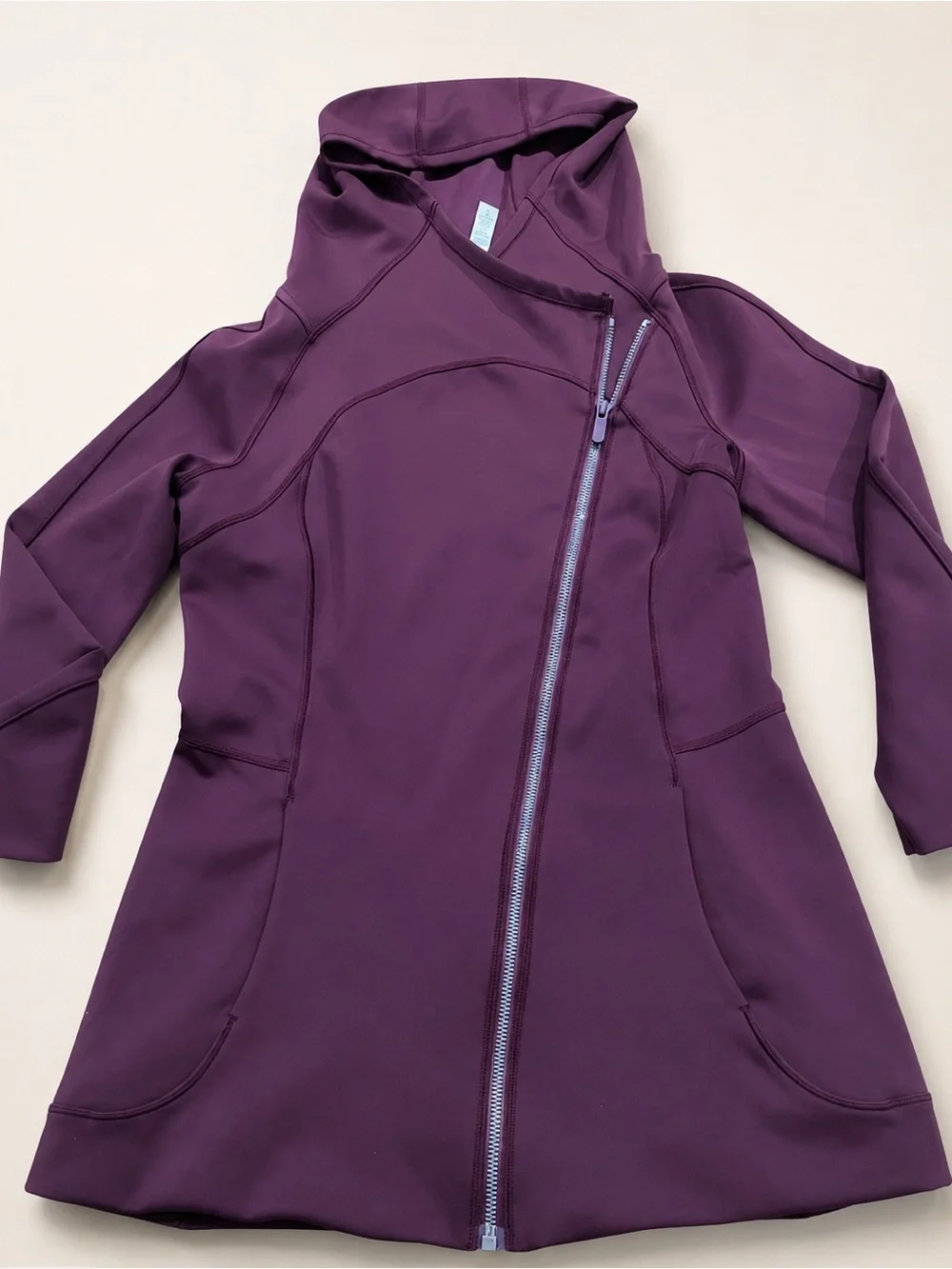 lululemon athletica sleek hooded